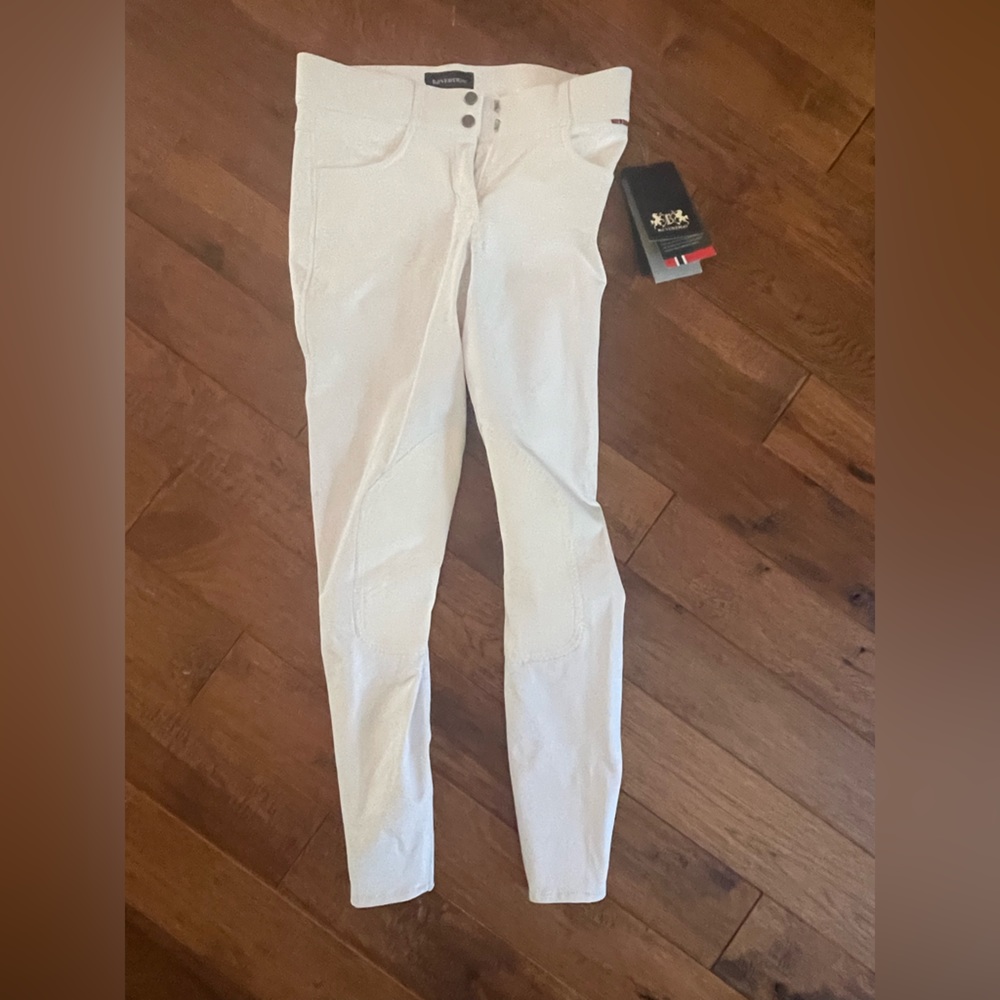 B//Vertigo White Beaches (size26) NWT